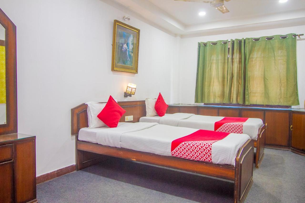 Oyo The Mapple Hotel Siliguri Buitenkant foto