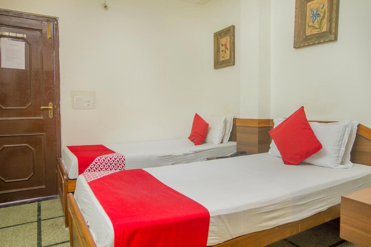 Oyo The Mapple Hotel Siliguri Buitenkant foto